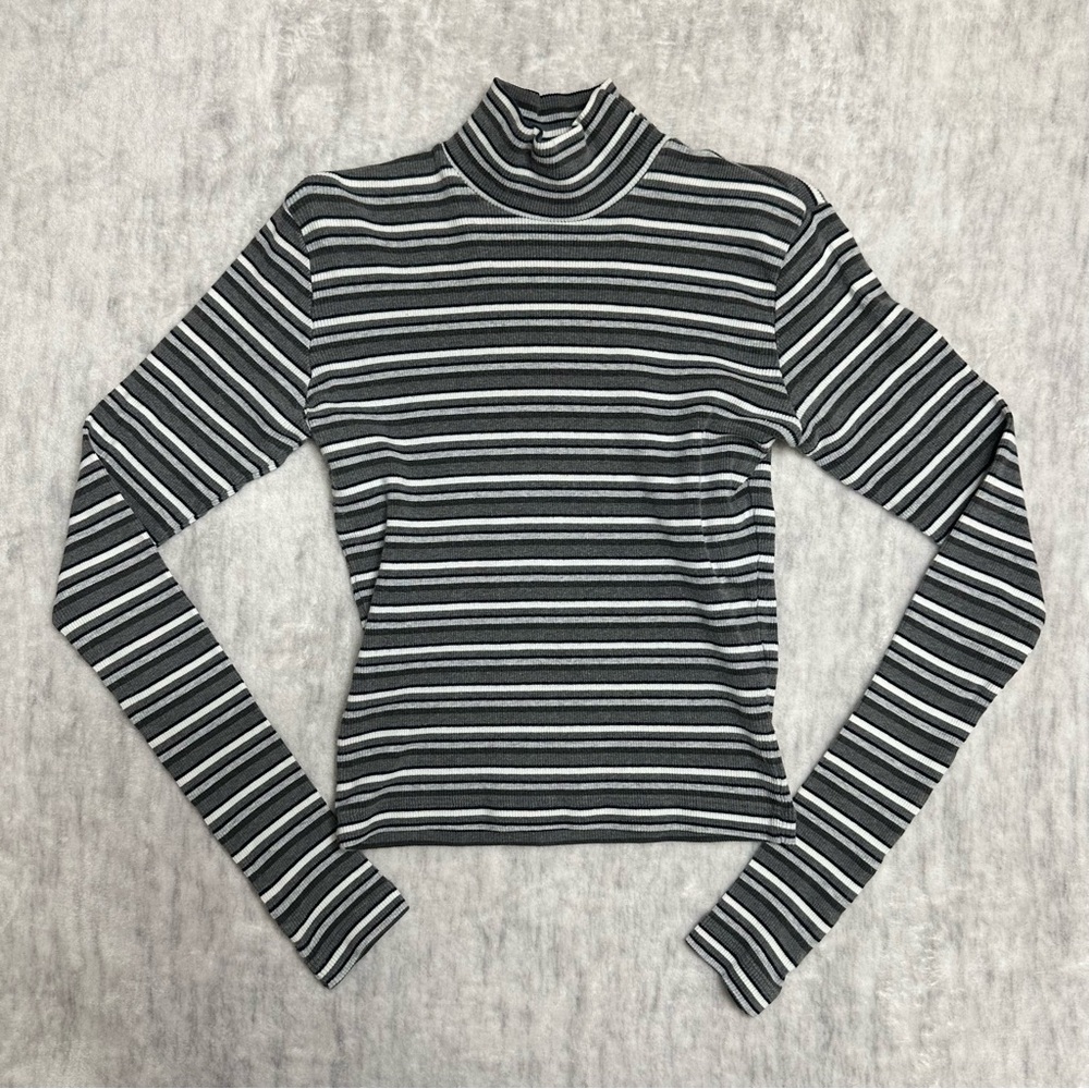 Striped Long Sleeve Mockneck - Grey/White